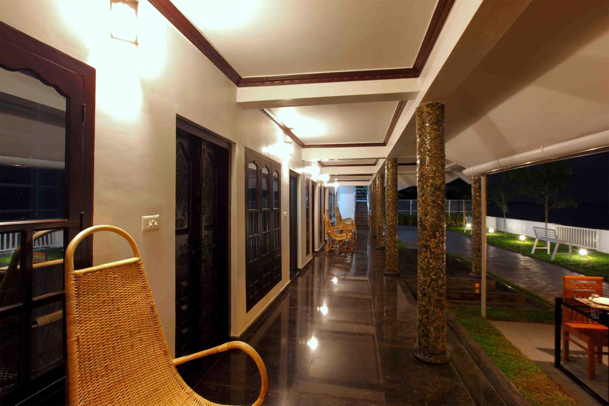 Vembanad Village Backwater Resort Alappuzha ภายนอก รูปภาพ