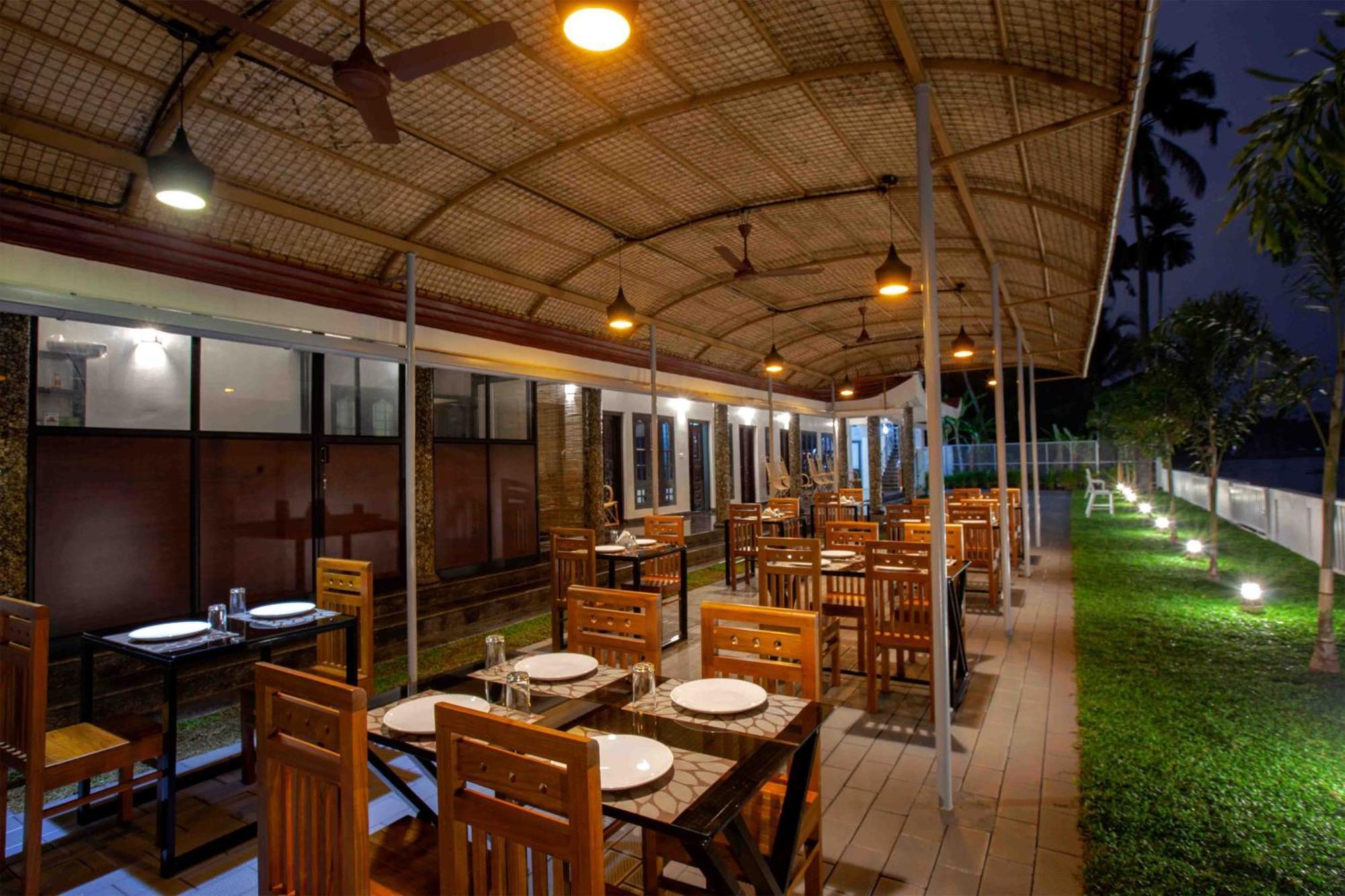 Vembanad Village Backwater Resort Alappuzha ภายนอก รูปภาพ