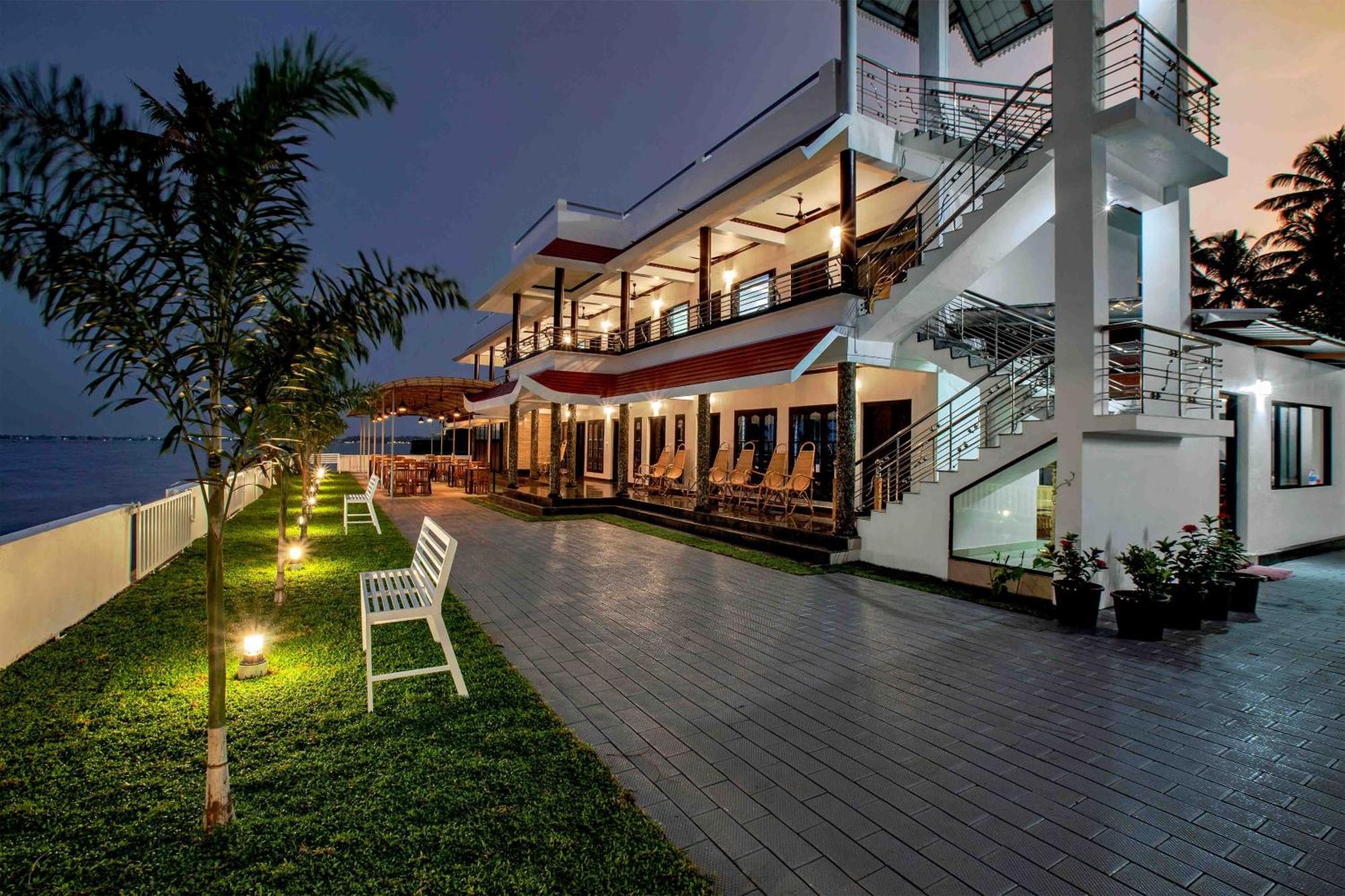 Vembanad Village Backwater Resort Alappuzha ภายนอก รูปภาพ