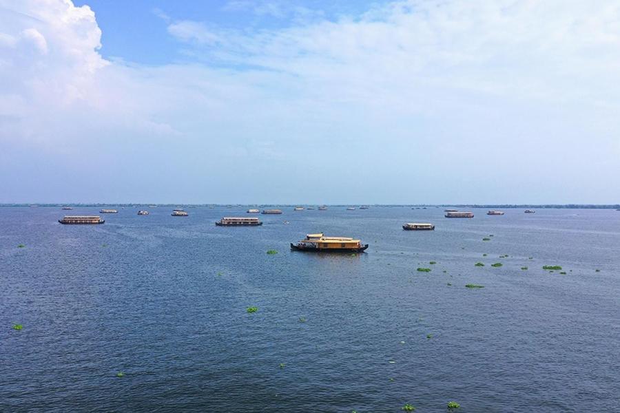 Vembanad Village Backwater Resort Alappuzha ภายนอก รูปภาพ